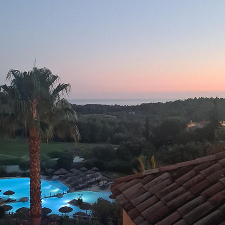 Villa Dans Cadre D'Exception - Golf, Piscine Et Tennis Prive Saint-Cyr-sur-Mer Extérieur photo
