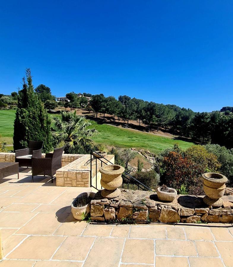 Villa Dans Cadre D'Exception - Golf, Piscine Et Tennis Prive Saint-Cyr-sur-Mer Extérieur photo