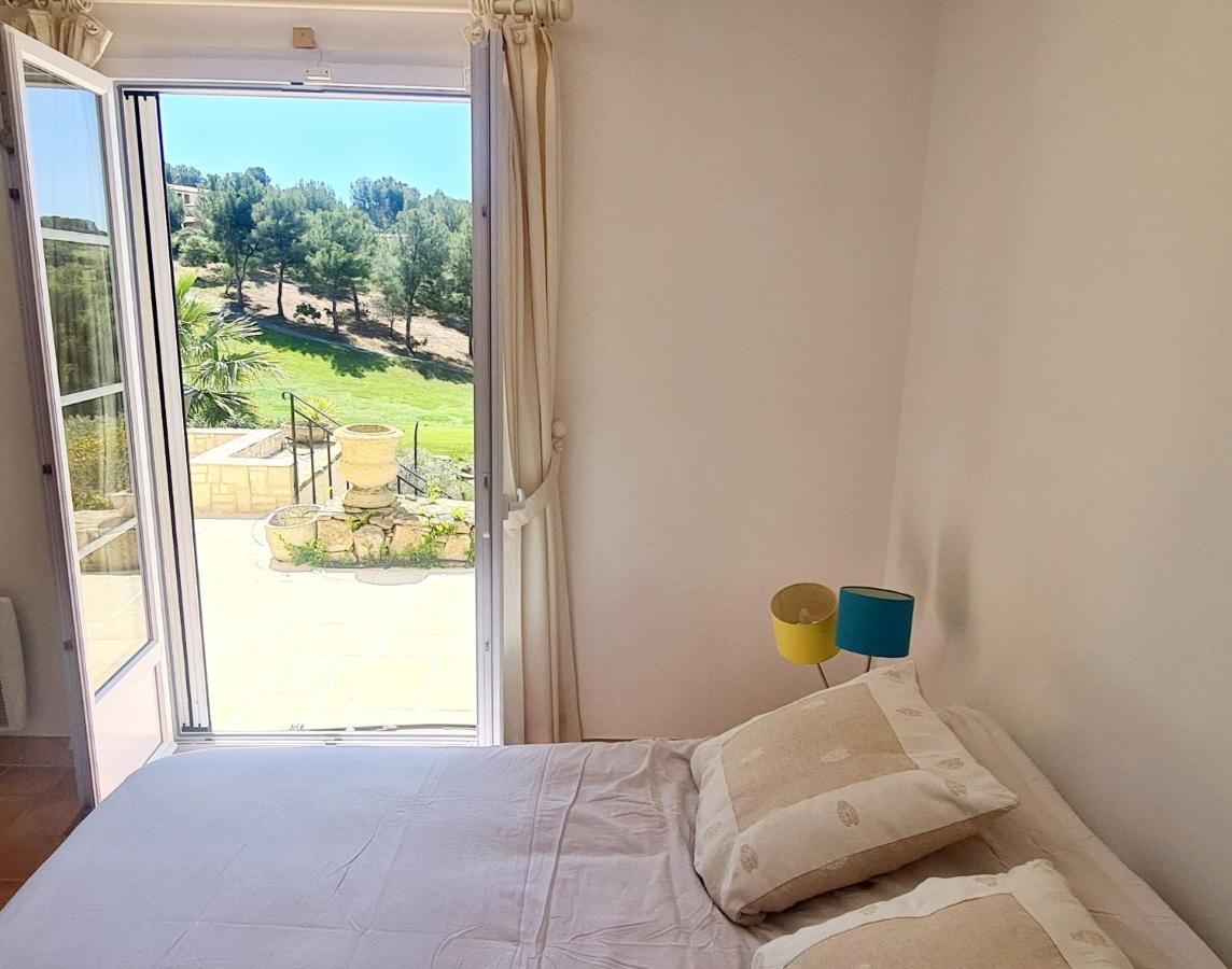 Villa Dans Cadre D'Exception - Golf, Piscine Et Tennis Prive Saint-Cyr-sur-Mer Extérieur photo