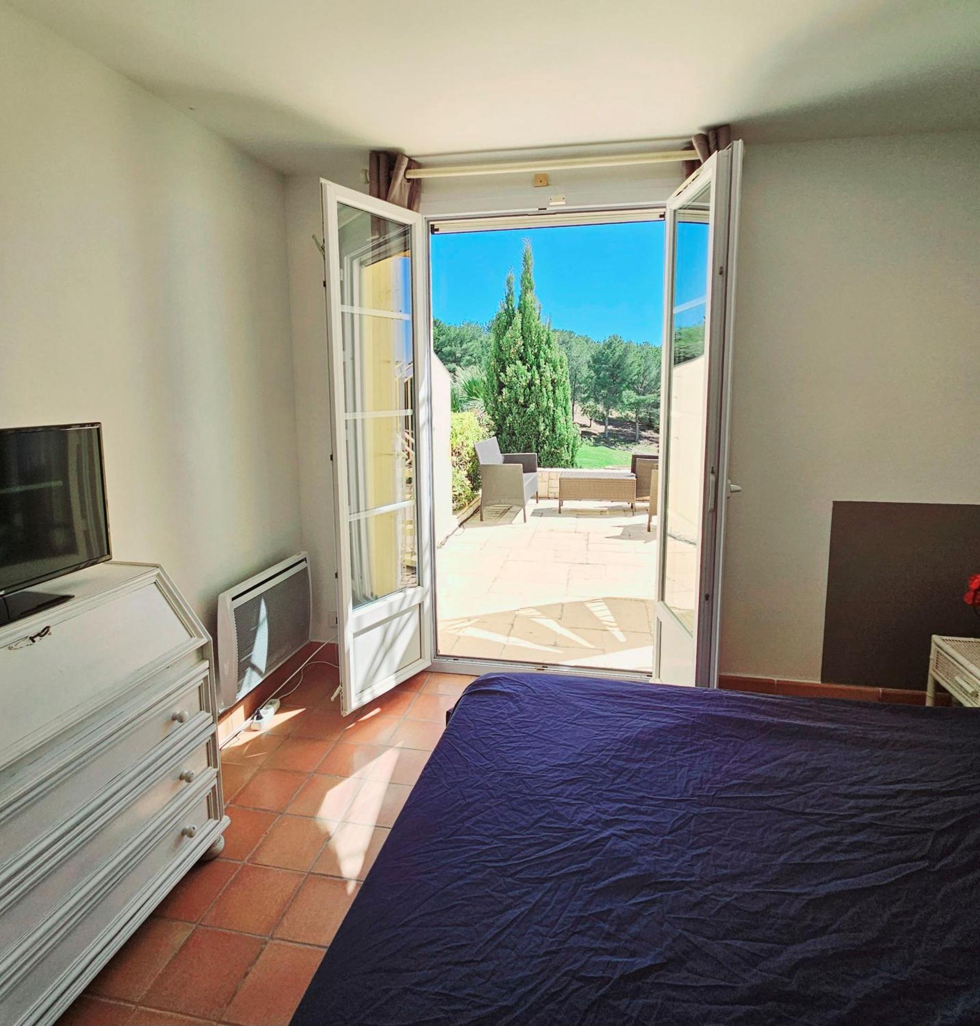 Villa Dans Cadre D'Exception - Golf, Piscine Et Tennis Prive Saint-Cyr-sur-Mer Extérieur photo